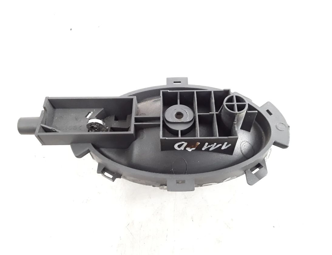 MG ZT 1 generation (2001-2005) Правая передняя внутренняя ручка открытия 11630005