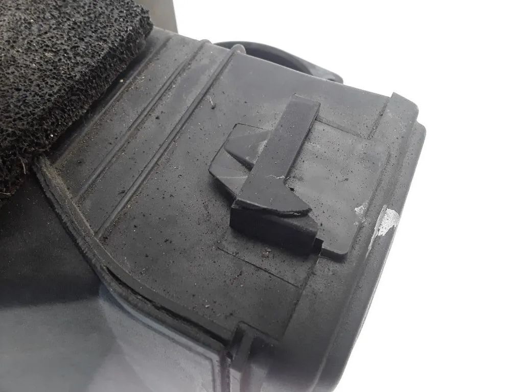 RENAULT Clio 3 generation (2005-2012) Vzduchový filter Box 8200398990,8200437235,8200366976 12081374