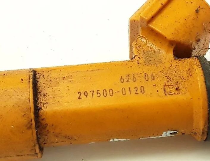 SUZUKI Swift 2 generation (1990-2004) Fuel Injector 2975000120 20737864