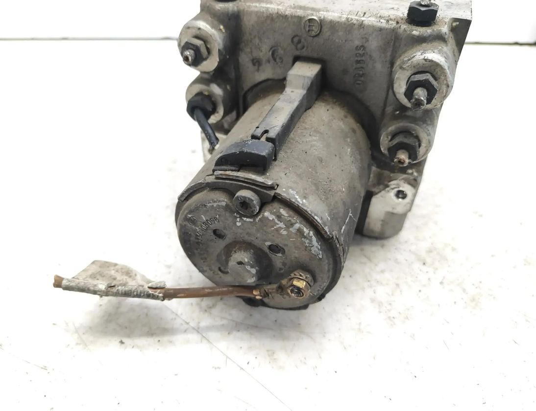 AUDI A4 B5/8D (1994-2001) ABS čerpadlo 8D0614111 29858123