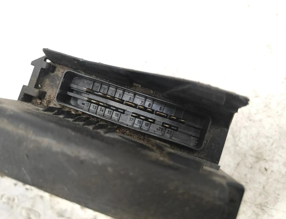 AUDI A4 B5/8D (1994-2001) ABS čerpadlo 8D0614111 29858123