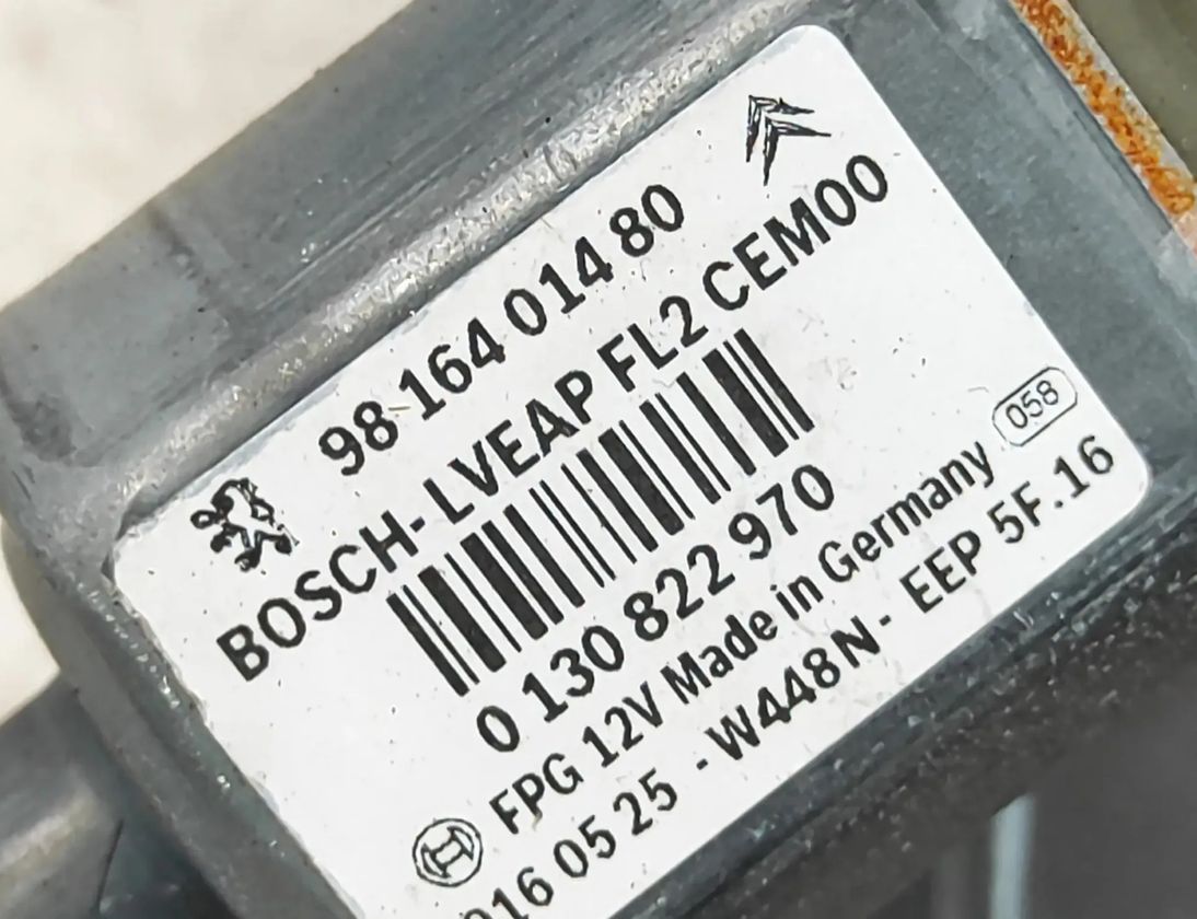 PEUGEOT 2008 2 generation (2019-2023) Стеклоподъемник задней правой двери 9816401480 29970072