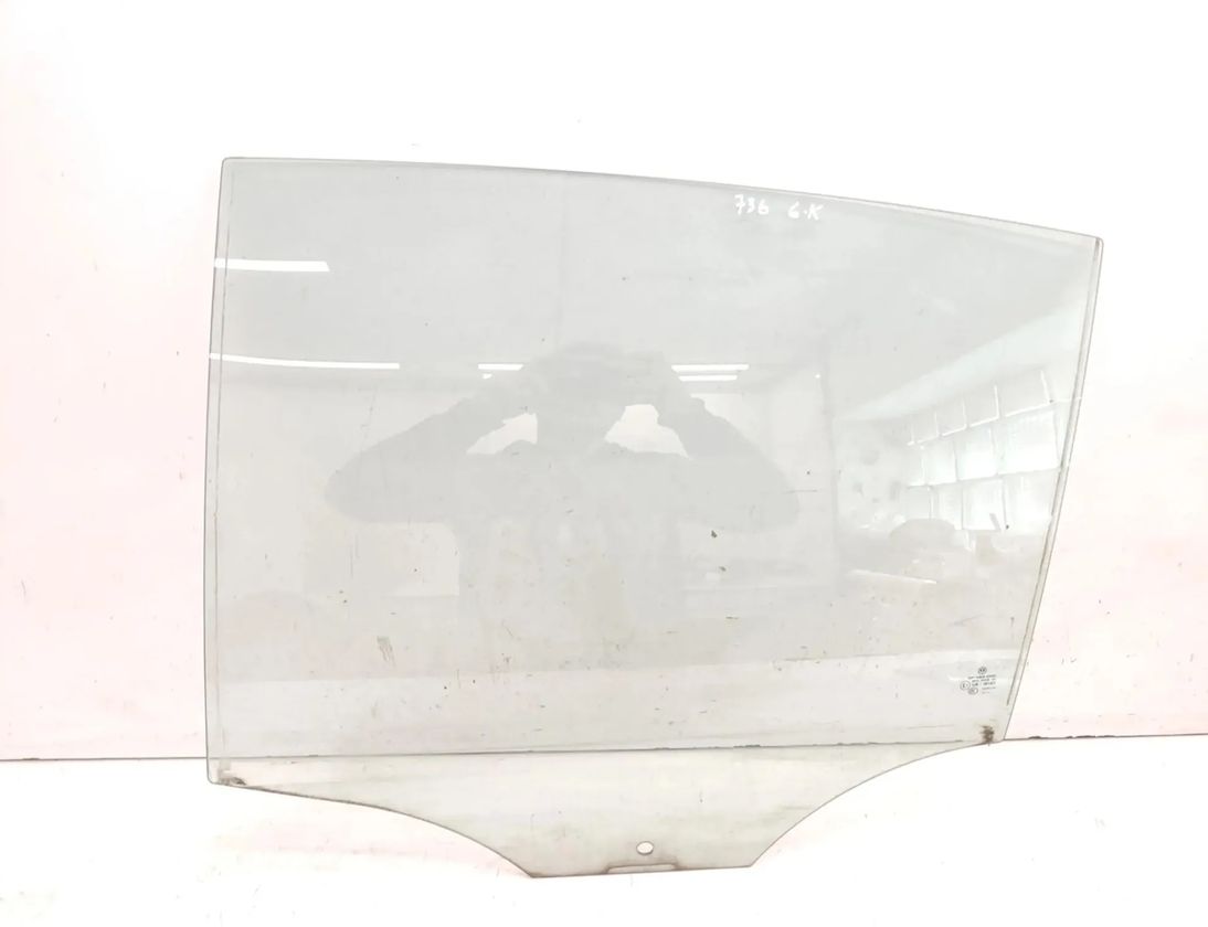 VOLKSWAGEN Golf Plus 2 generation (2009-2014) Стекло задней левой двери 43R001057,M23100 30040115