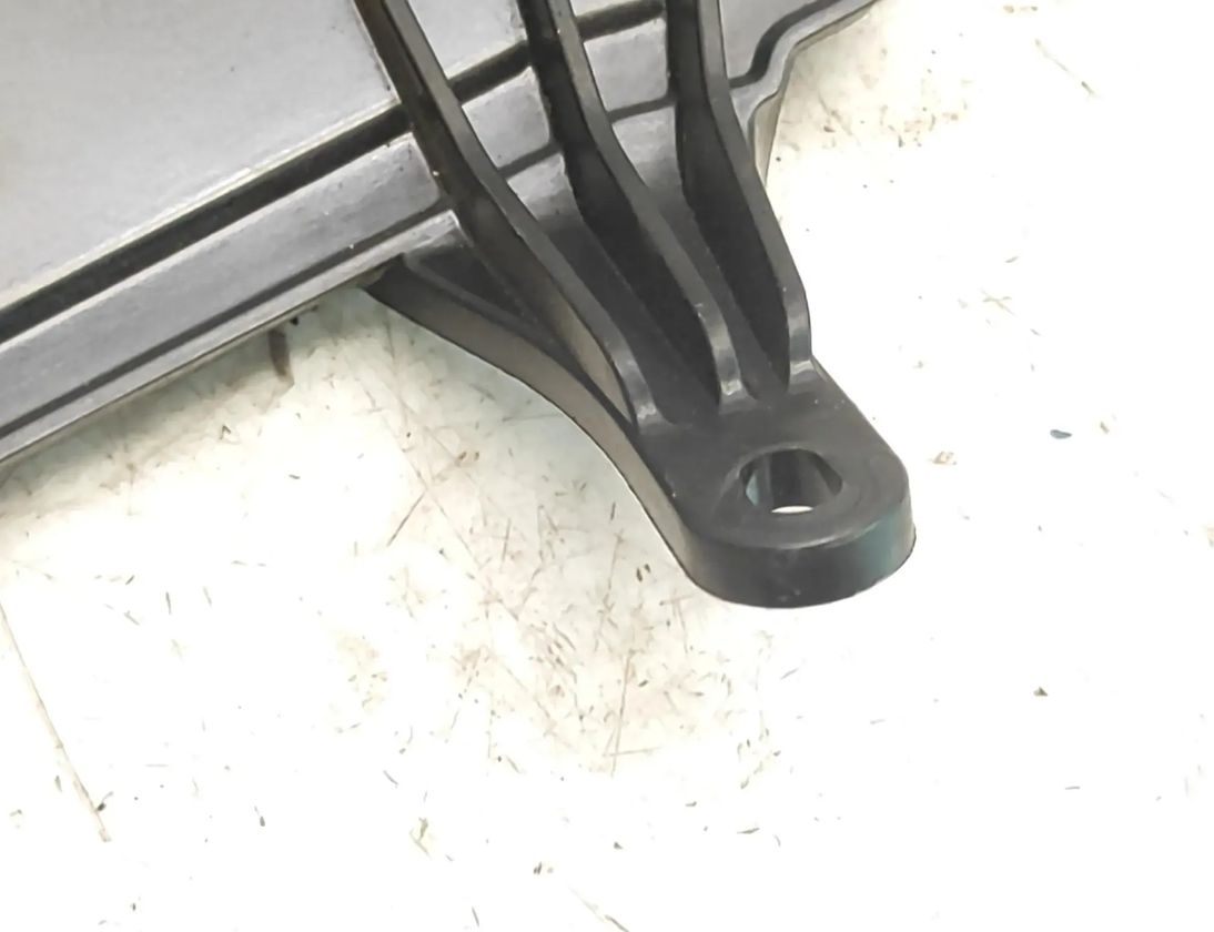 BMW X1 F48/F49 (2015-2023) Резонатор всасывания 10543512,13718570016 30098412