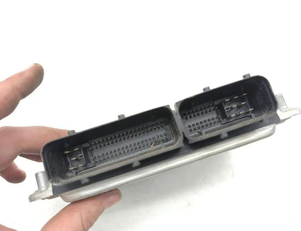 VOLKSWAGEN Passat B5 (1996-2005) Engine Control Unit ECU 28SA4843,3B1907401B 30385010