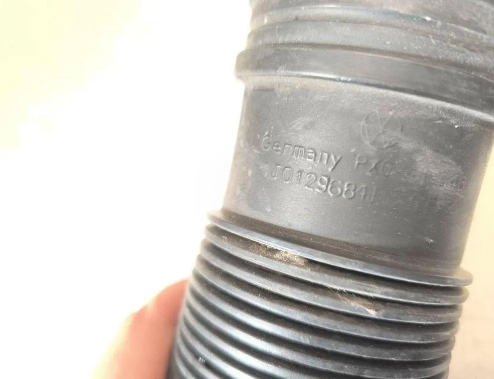 VOLKSWAGEN Golf 4 generation (1997-2006) Другие шланги 1J0129684J 30434305