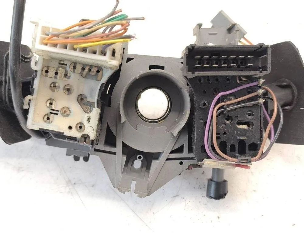 RENAULT Megane 1 generation (1995-2003) Подрулевой переключатель V7700428203,54034961A 30486983