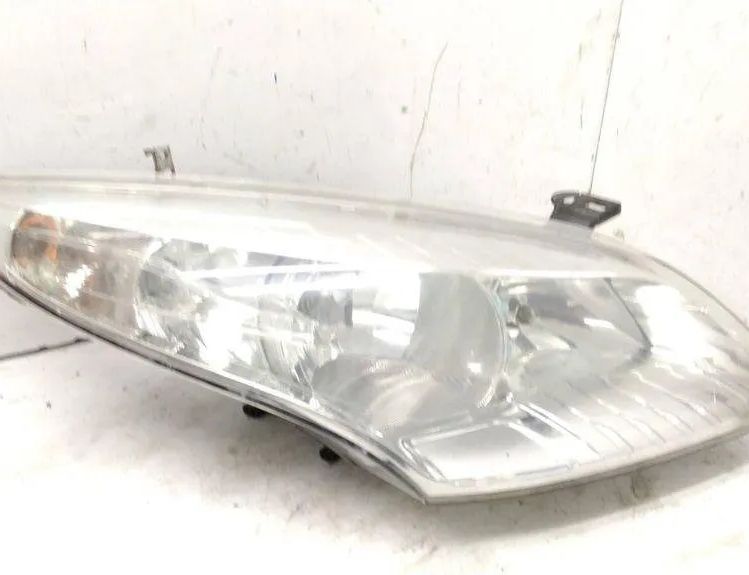 RENAULT Megane 2 generation (2002-2012) Front Right Headlight 260100017R 31885240