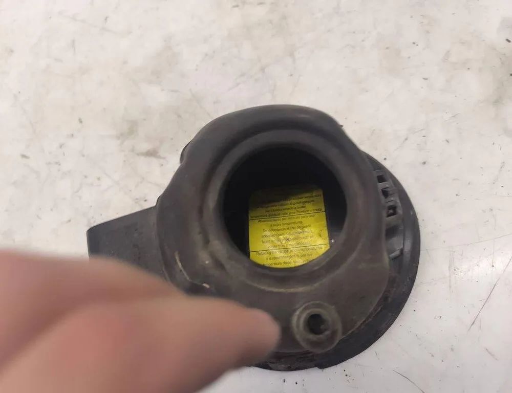 ALFA ROMEO MiTo 955 (2008-2020) Замок крышки топливного бака B632 31995563