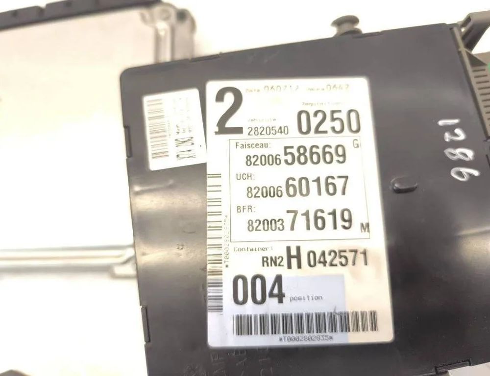 RENAULT Laguna 2 generation (2001-2007) Sada ECU motora 8200520036,8200468515,8200660167,8200293678,0281012199,8200658669,8200589839 32105015