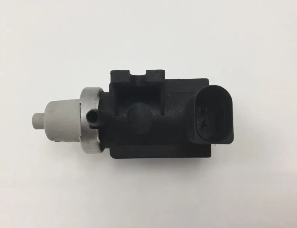 VOLKSWAGEN Golf 4 generation (1997-2006) Соленоидный клапан 1J0906627A 32844153