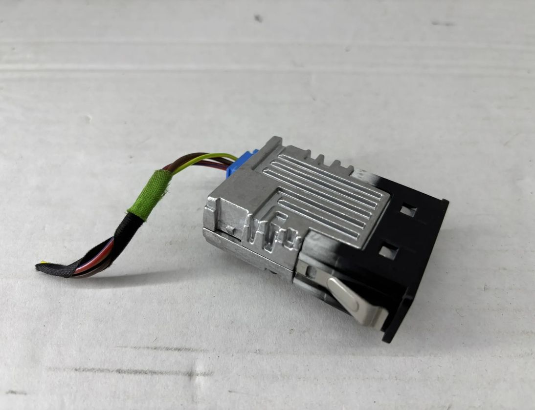 BMW 3 Series G20/G21/G28 (2018-2024) Dodatočné konektory pre hudobný prehrávač 5a84163 29001589