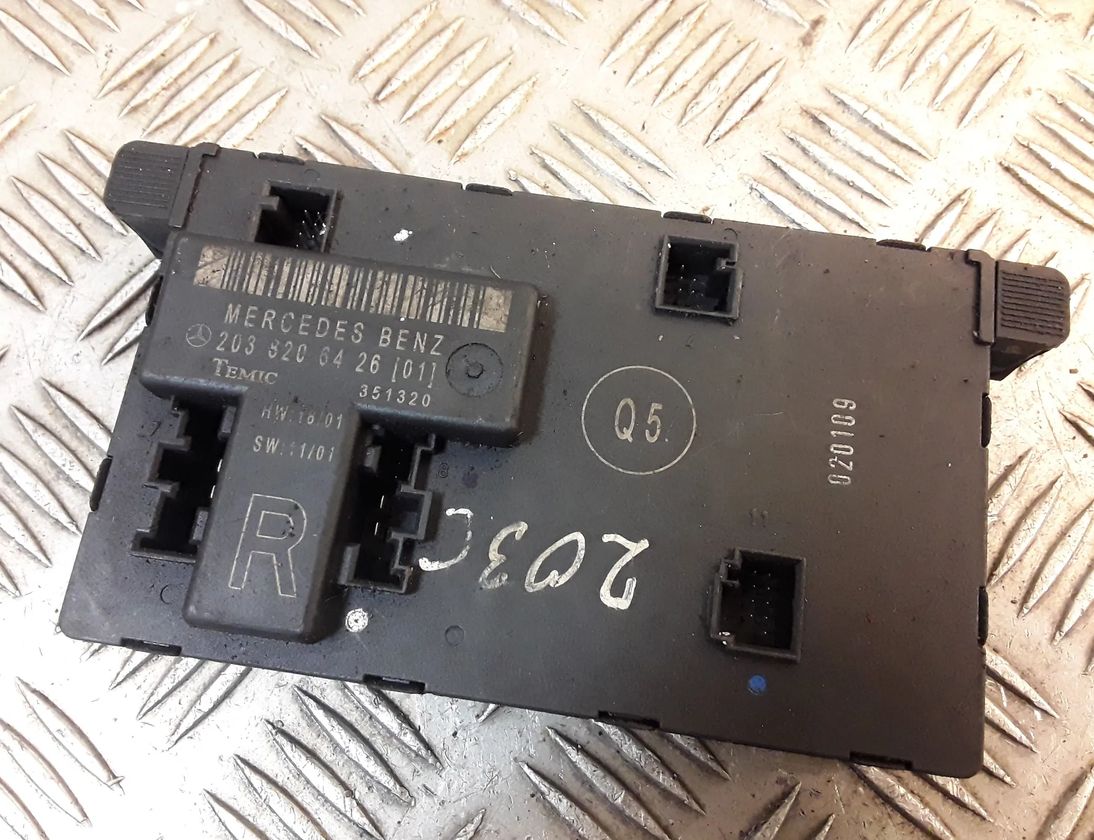 MERCEDES-BENZ C-Class W203/S203/CL203 (2000-2008) Front Right Door Control Unit 2038206426,a2038206426 12239824