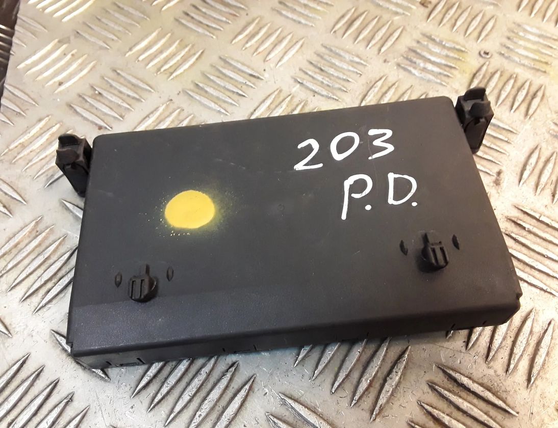 MERCEDES-BENZ C-Class W203/S203/CL203 (2000-2008) Блок управления дверей передние  правые 2038201485,a2038201485 12241261