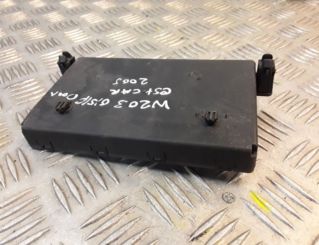 MERCEDES-BENZ C-Class W203/S203/CL203 (2000-2008) Блок управления дверей передние правые 2038201485,a2038201485 12742768