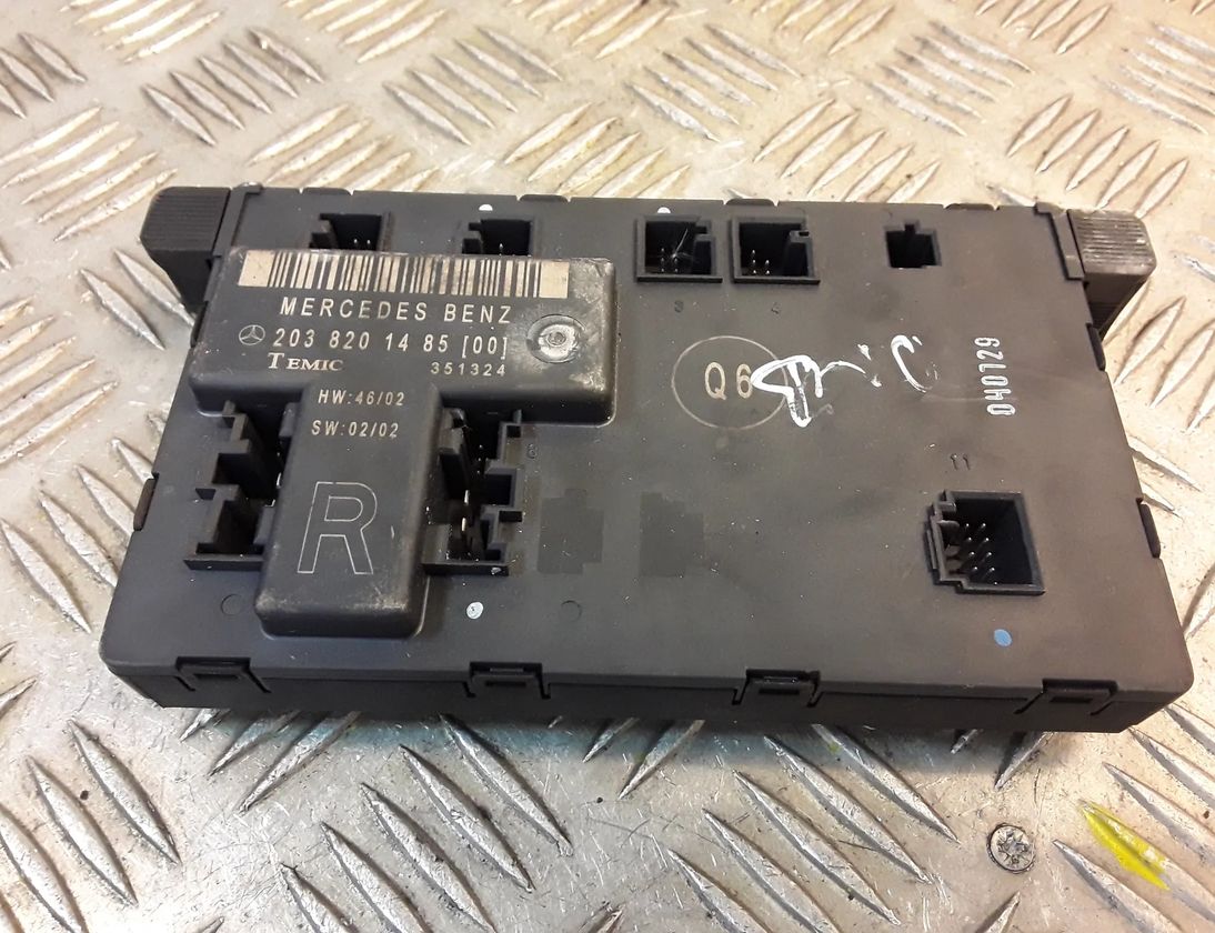 MERCEDES-BENZ C-Class W203/S203/CL203 (2000-2008) Блок управления дверей передние правые 2038201485,a2038201485 12742768