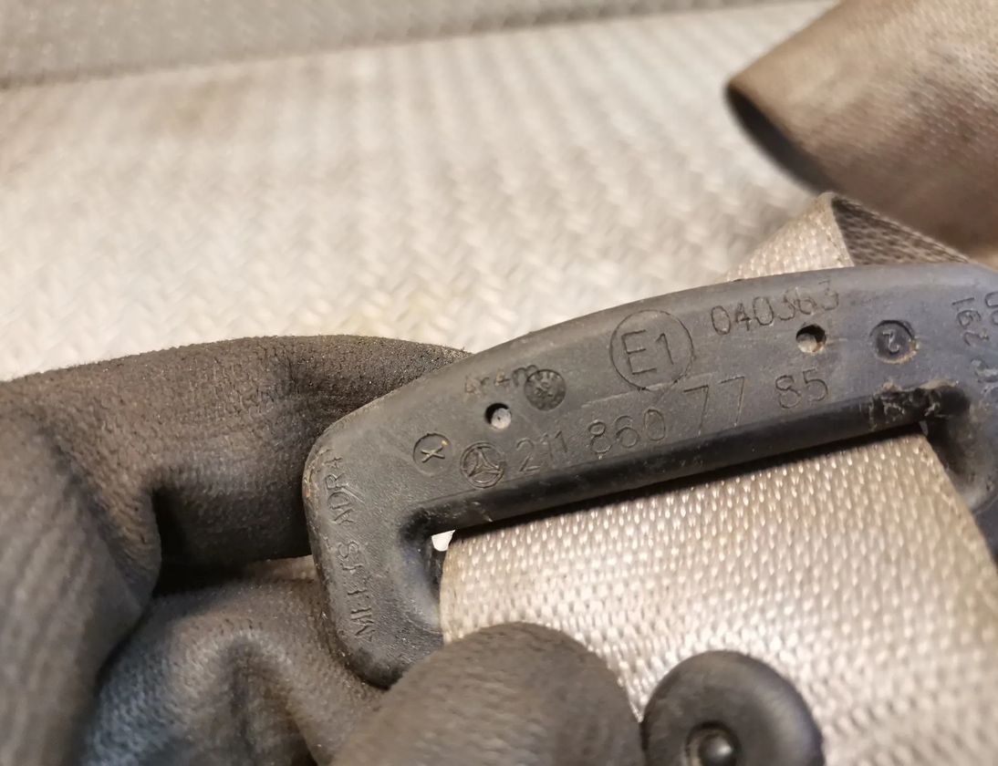 MERCEDES-BENZ E-Class W211/S211 (2002-2009) Ремень безопасности средний задний 2118607785 15029229