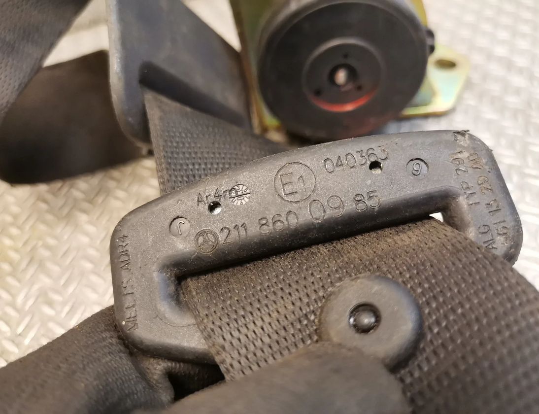 MERCEDES-BENZ E-Class W211/S211 (2002-2009) Ремень безопасности средний задний 2118600985 15029272