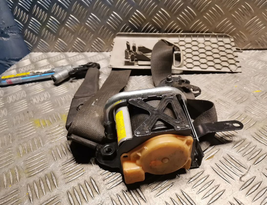 OPEL Insignia A (2008-2016) Pravý predný bezpečnostný pás 13303851 17010478