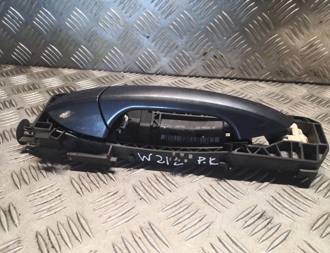MERCEDES-BENZ E-Class W212/S212/C207/A207 (2009-2016) Наружная ручка передней левой двери 2047602134,A2047602134 25110772