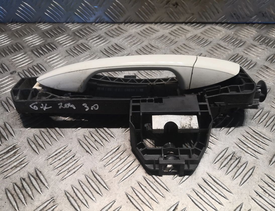 MERCEDES-BENZ C-Class W204/S204/C204 (2004-2015) Zadné ľavé dvere vonkajšia kľučka 2047600734,A2047600734 25390051