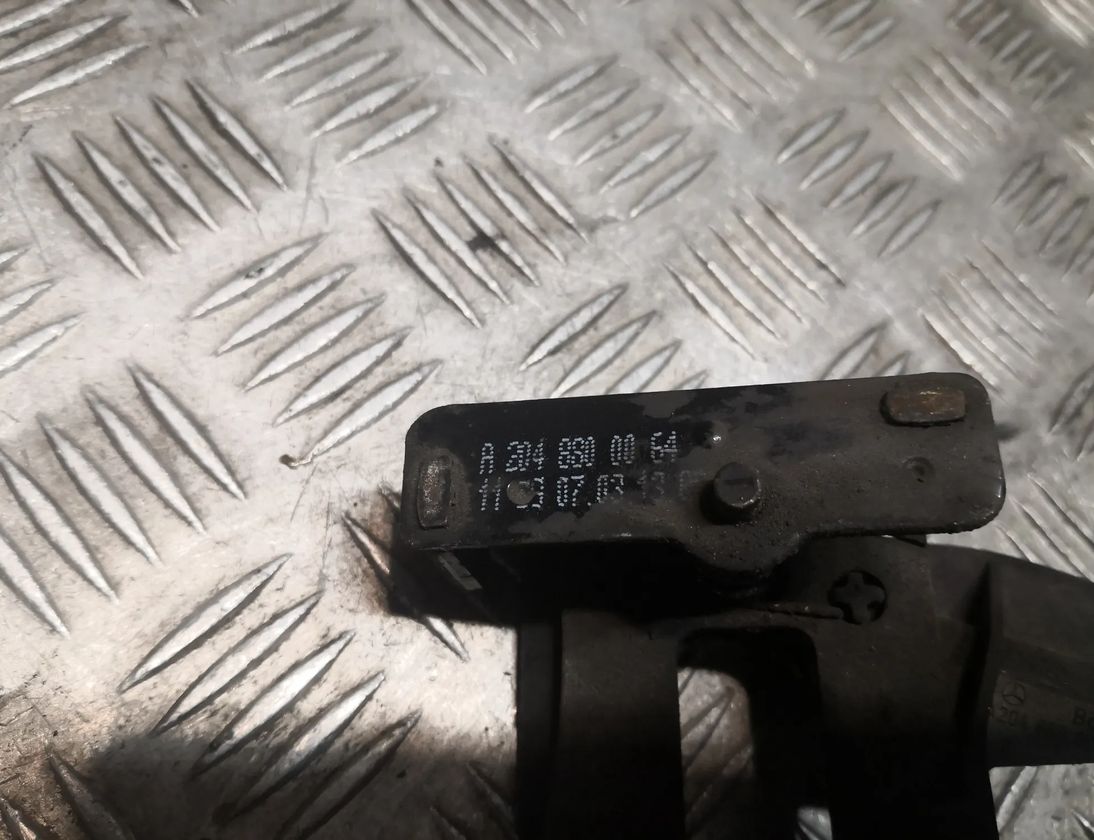 MERCEDES-BENZ M-Class W166 (2011-2015) Bezpečnostná poistka kapoty 2048800064,A2048800064 27907489