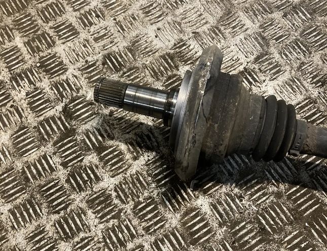 MERCEDES-BENZ E-Class W213/S213/C238/A238 (2016-2024) Полуось задняя левая 2133504802,A2133504802,2133502511,A2133502511 28242845