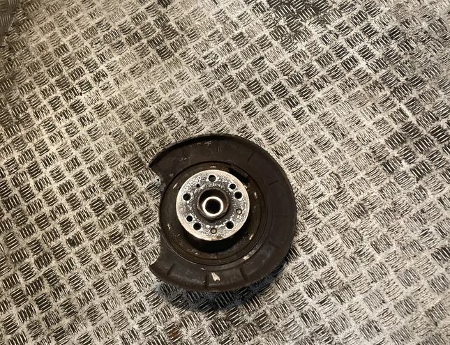 MERCEDES-BENZ M-Class W164 (2005-2011) Ступица задняя правая 1643500808,A1643500808,1643501408,A1643501408 28487684