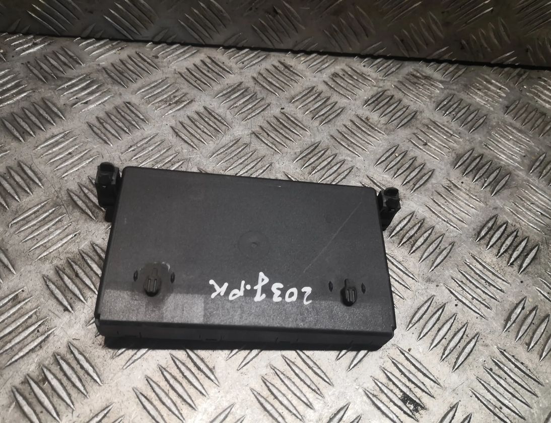 MERCEDES-BENZ C-Class W203/S203/CL203 (2000-2008) Блок управления дверей передние левые 2038201385,A2038201385 29368717