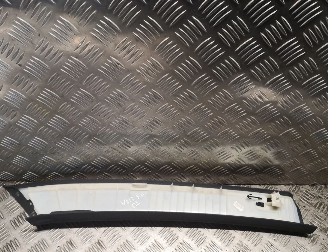 MERCEDES-BENZ E-Class W212/S212/C207/A207 (2009-2016) Ľavý stĺpik A obloženie 2126905925,A2126905925 30667620