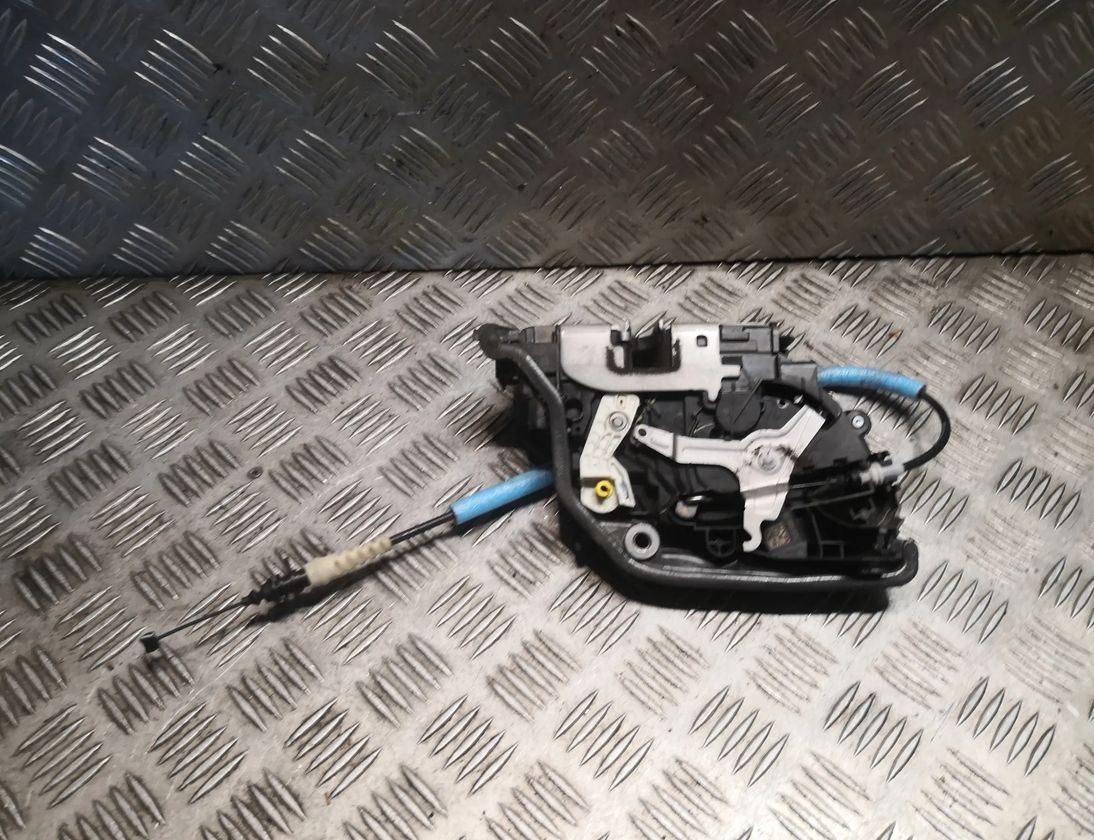 MINI Clubman F54 (2015-2024) Pravý predný dverový zámok 7281936 31035295