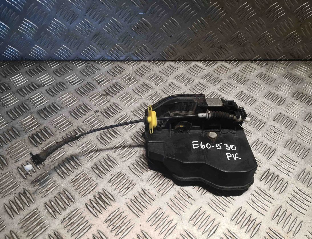 BMW 5 Series E60/E61 (2003-2010) Ľavý predný zámok dverí 7202143 32398570