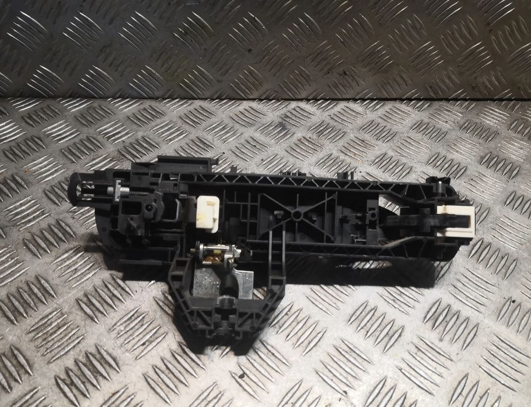 MERCEDES-BENZ E-Class W212/S212/C207/A207 (2009-2016) Наружная ручка передней левой двери 2077604240,A2077604240 32858325