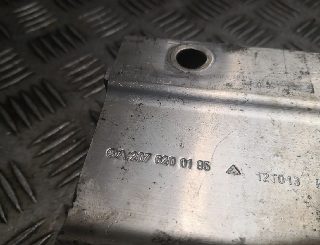 MERCEDES-BENZ E-Class W212/S212/C207/A207 (2009-2016) Front Left Chassis Legs 2076200195,A2076200195 32858742