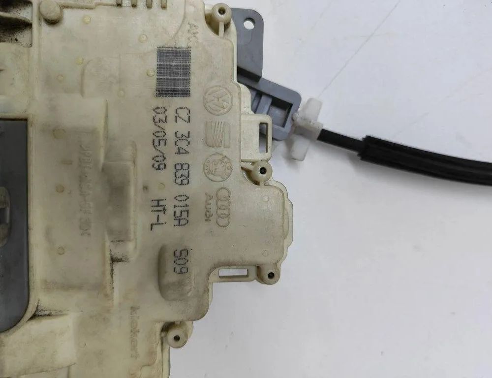 SKODA Superb 1 generation (2001-2008) Замок задней левой двери 3C4839015A 30547027