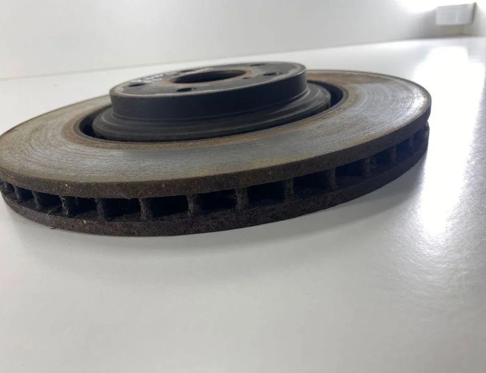 TOYOTA RAV4 5 generation (XA50) (2018-2024) Pravý predný brzdový disk 30558643