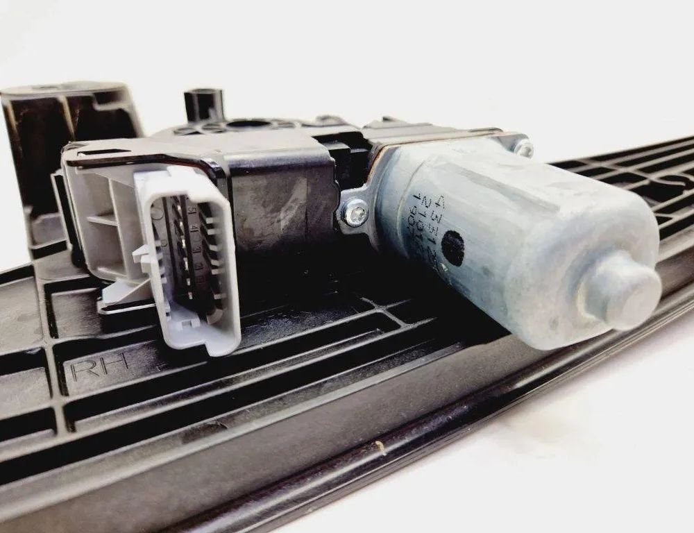 PEUGEOT 2008 2 generation (2019-2023) Rear Right Door Window Regulator 9830002480 30563721