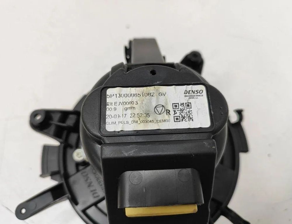 PEUGEOT 2008 2 generation (2019-2023) Interiérový ohrievač 5P1330400 30565510