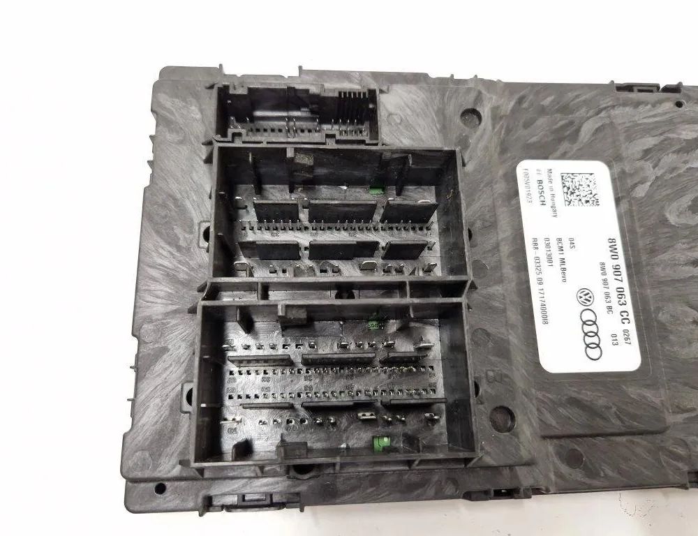 AUDI A4 B7/8E (2004-2008) Comfort Control Unit 8W0907063CC 30566947