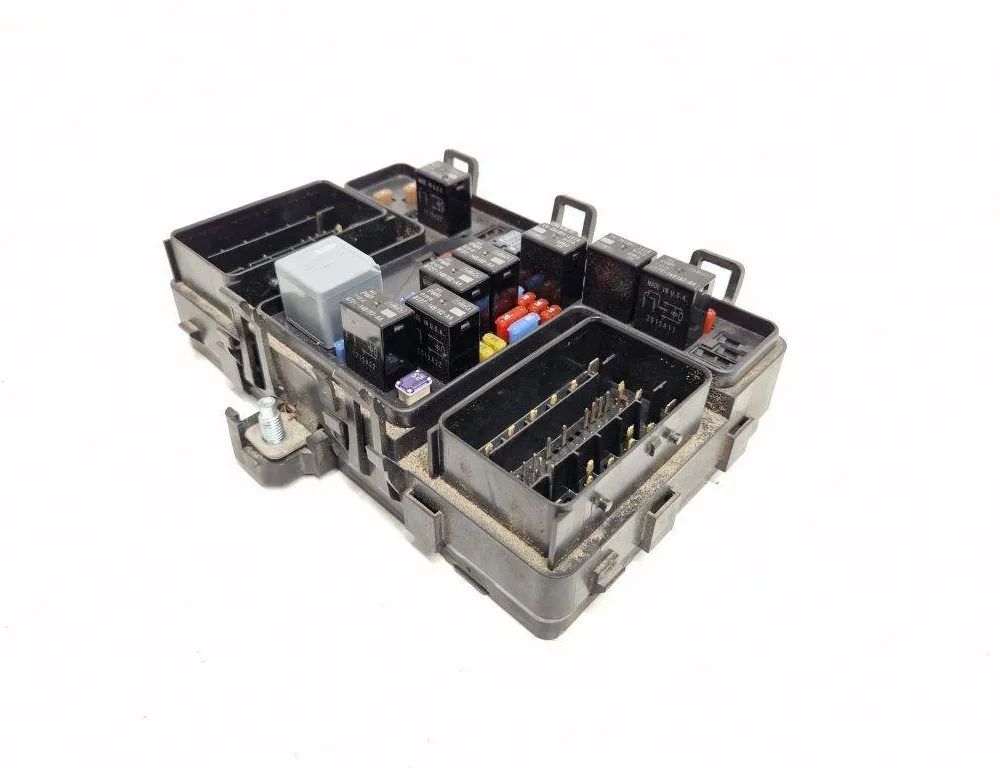 FORD Mondeo 5 generation (2014-2022) Poistková skrinka FG9T14A067EB 30567487