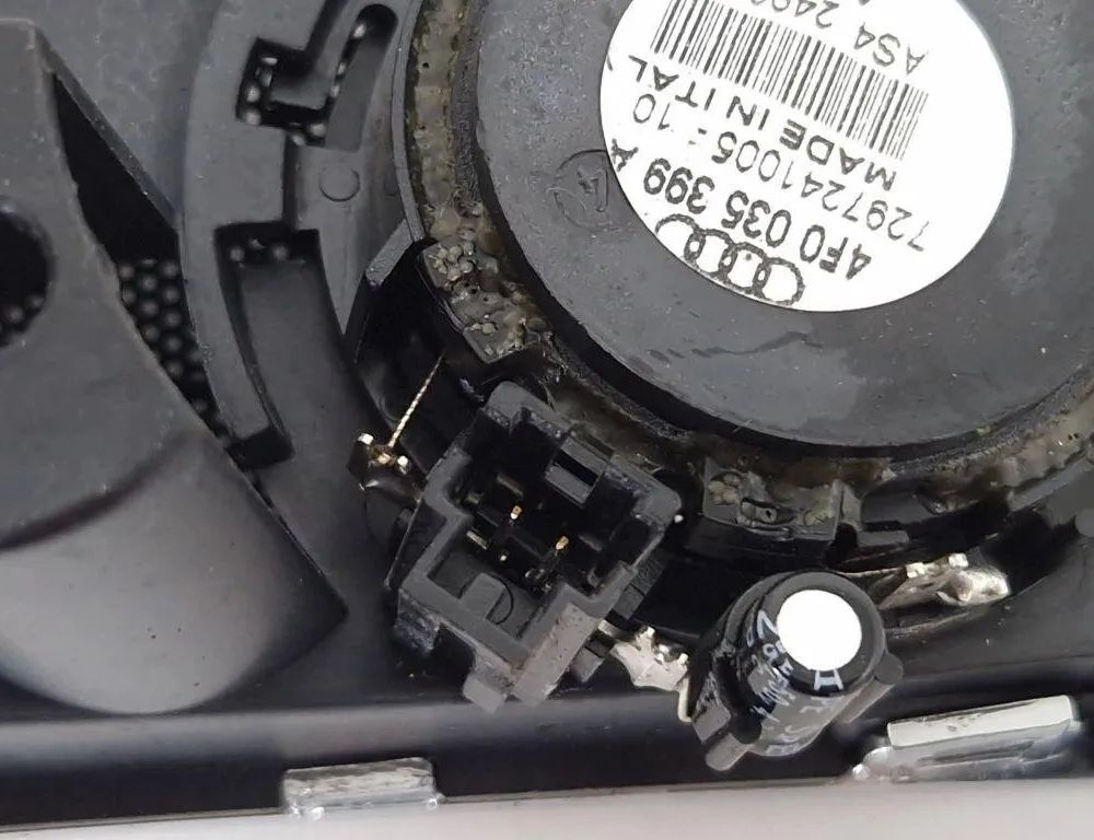 AUDI A6 allroad C6 (2006-2011) Pravé predné vnútorné otváracie madlo 4F0837020B 30571849