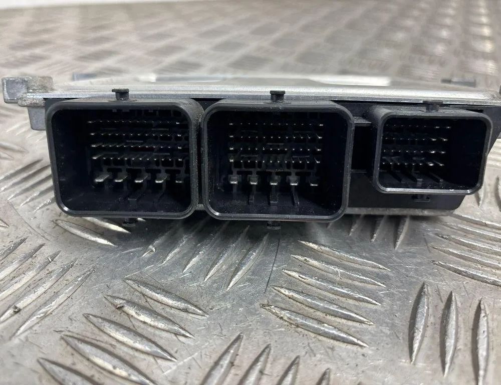 PEUGEOT 208 Peugeot 208 (2012-2015) Riadiaca jednotka motora 9811545080 31450094