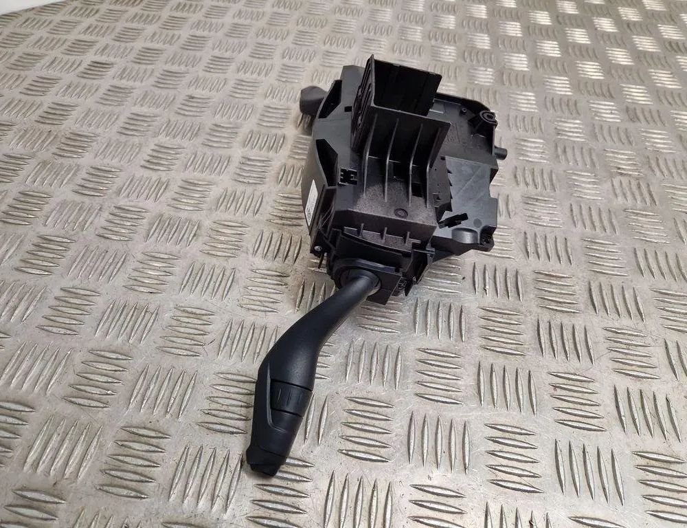 FORD Kuga 3 generation (2019-2023) Stieračový prepínač F1FT17A553BA,CV6T1335AE,DV6T3F944AA,BM5T14A664CD 32184380