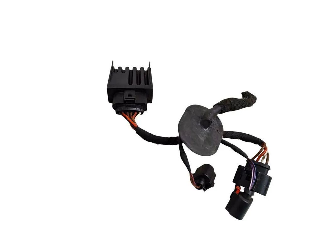 VOLKSWAGEN Passat B7 (2010-2015) Fuel Pump Control 3Q0906121B 32929812