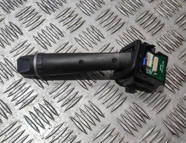 VOLVO V70 3 generation (2007-2020) Ovládanie stieračov 30739218 23420725