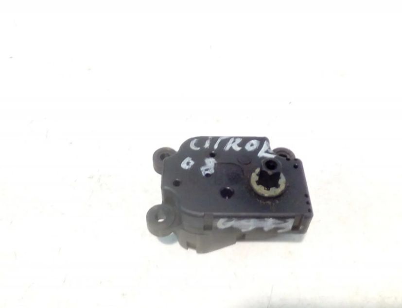 CITROËN C8 1 generation (2002-2014) Клапаны управления внутренним подогревом A2120010041047324 27554173