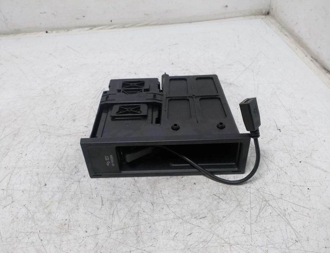 VOLKSWAGEN Passat B7 (2010-2015) Navigation Control Knob 5N0035341E 27586473