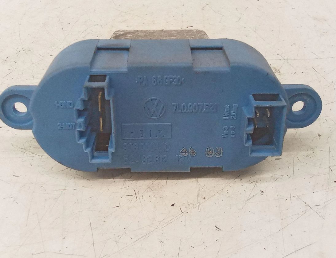 VOLKSWAGEN Touareg 1 generation (2002-2010) Реле вентилятора печки салона 7L0907521 27615557