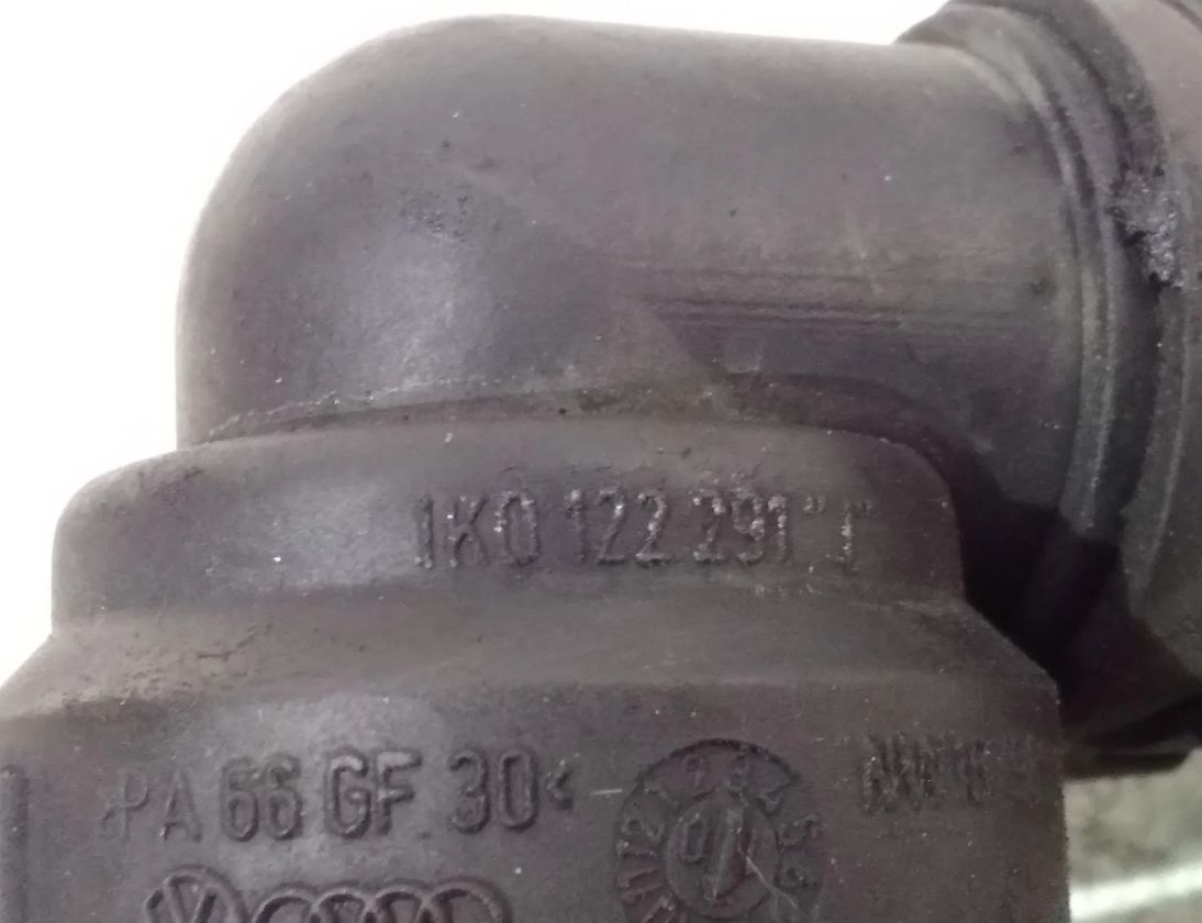 VOLKSWAGEN Passat B7 (2010-2015) Coolant Hose Pipe 1K0122291 27617764