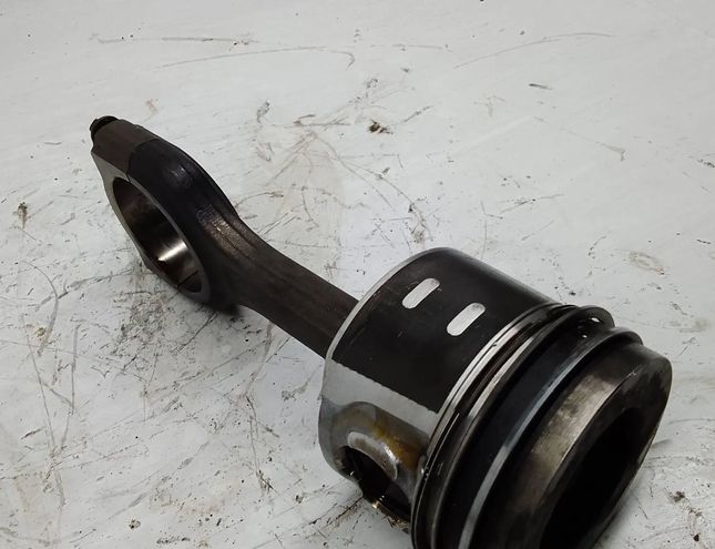 PEUGEOT 508 1 generation (2010-2020) Piston 27629924